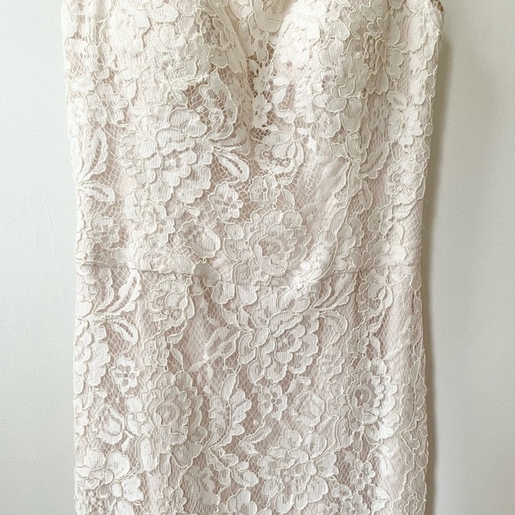 Mikaella Elegant Lace Wedding Dress with Train - Picture 4 of 10